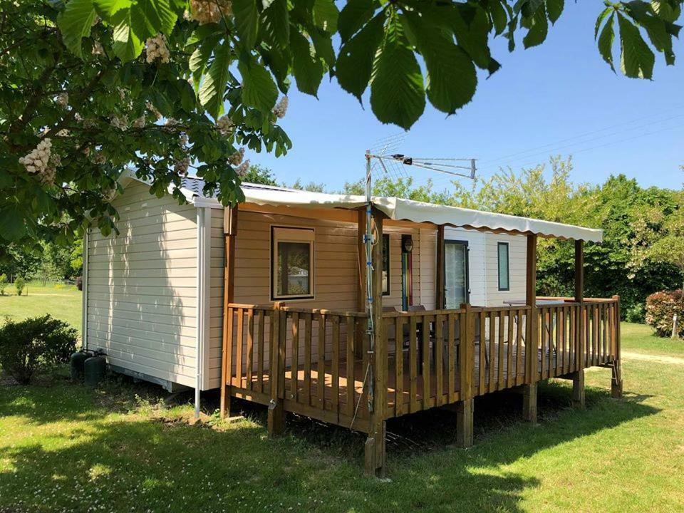 Camping Au Pre De L'Etang Sainte-Foy  Exteriér fotografie